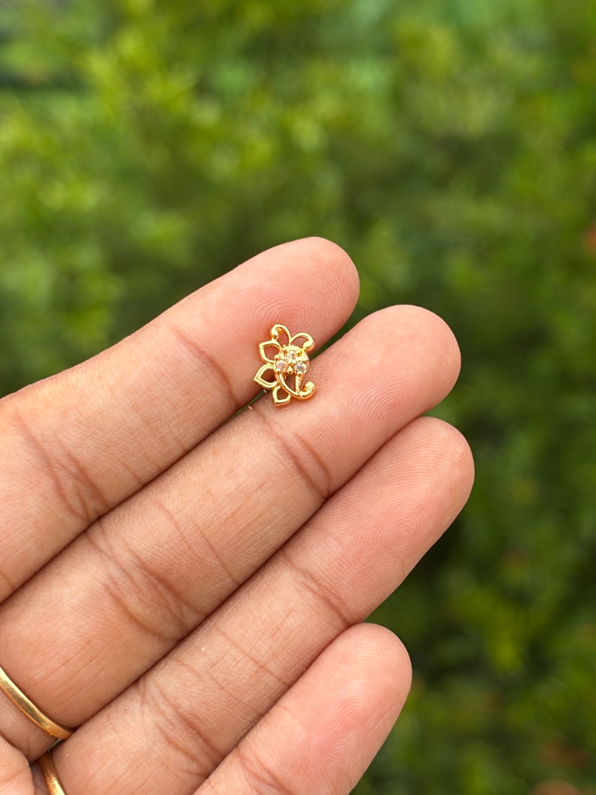 Secondstud/Nosepin